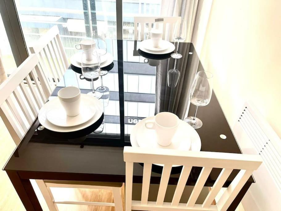 Alluring 2 Bedroom Leeds City Centre Apartment- Self Check-In,Balconied Apartment Eksteriør billede